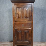 Standing man in Louis XIII style, made of solid oak, from the 20th century.