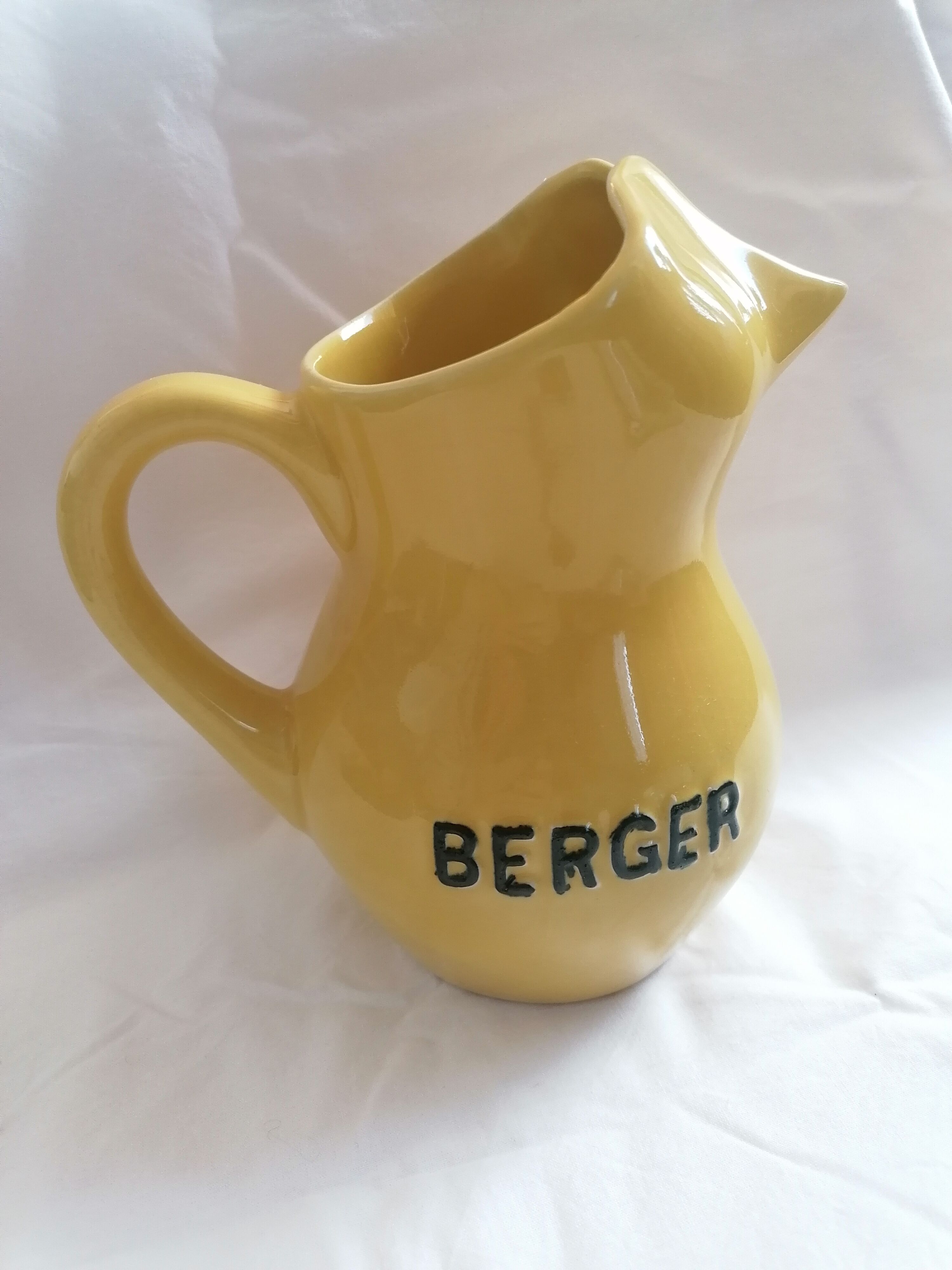 Shepherd pitcher 19cm high