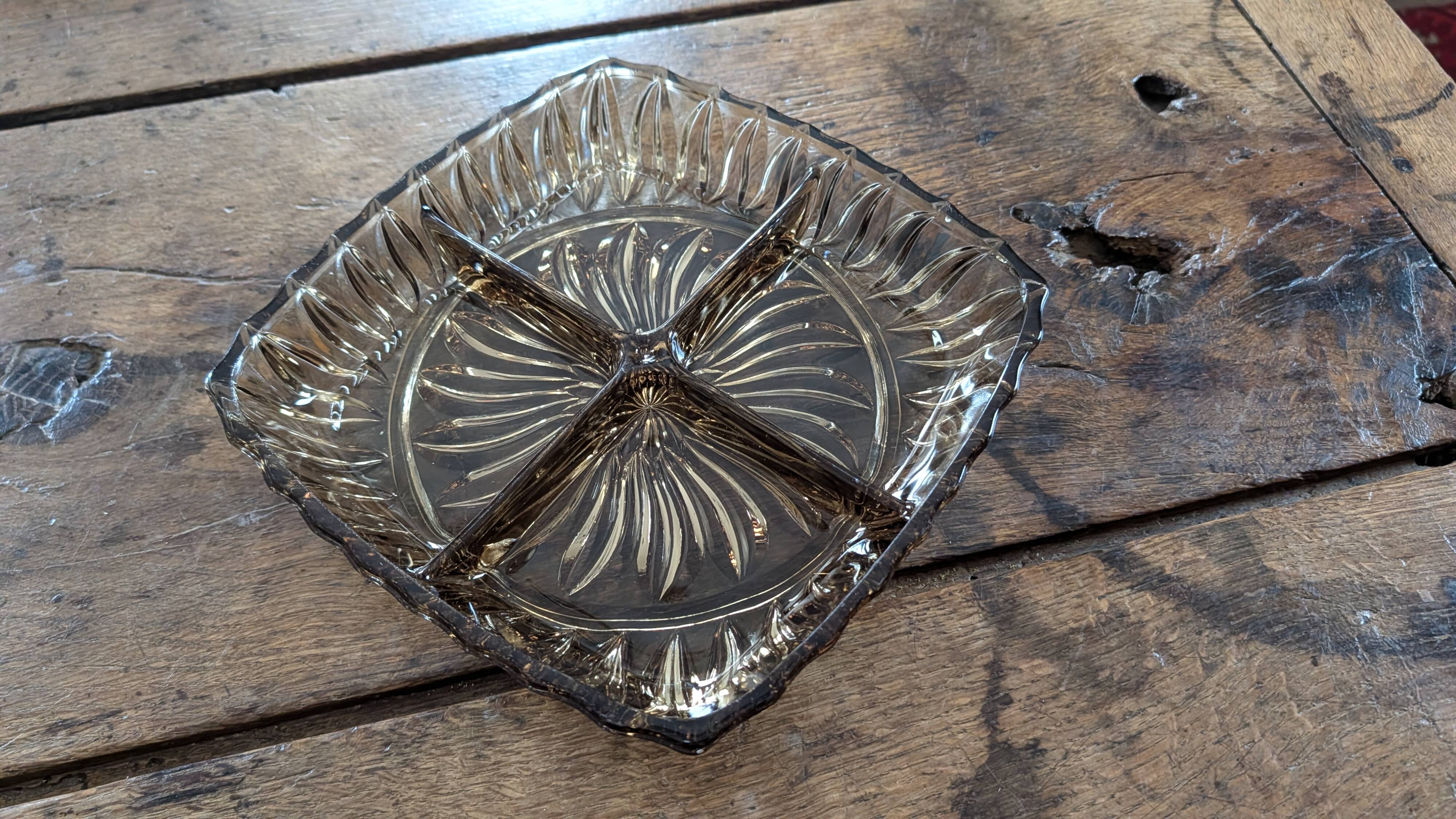 Amber glass compartmentalised serving bowl