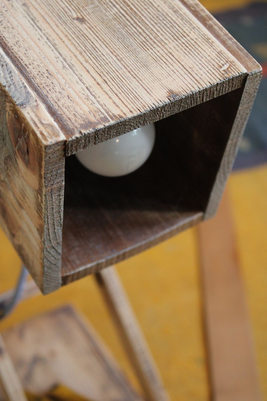 Lampe en bois