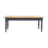 Farm table