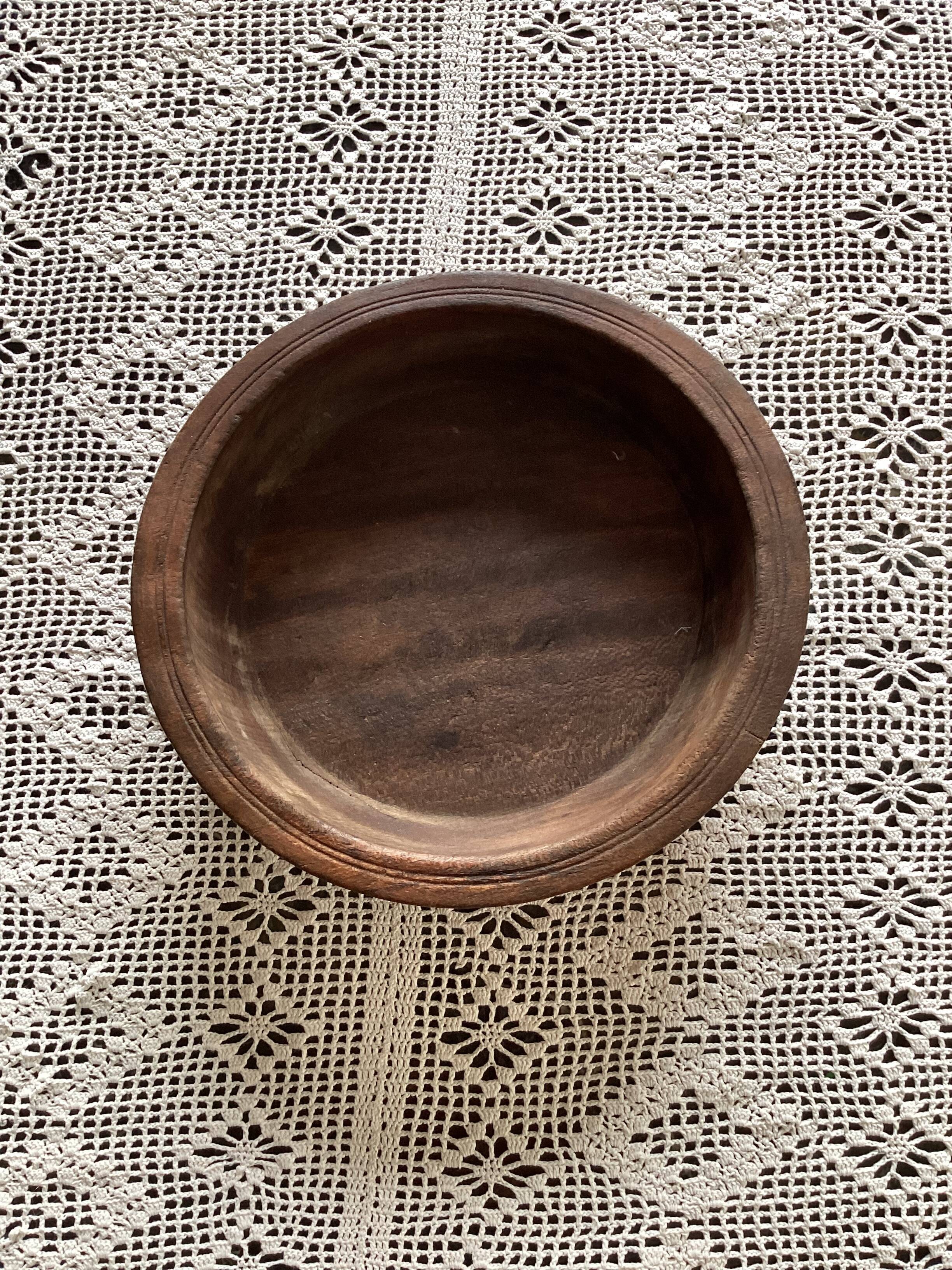 Solid wood dish ethical craftsmanship in the middle of XX century
