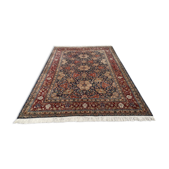 Persian rug, isfahan in wool and silk