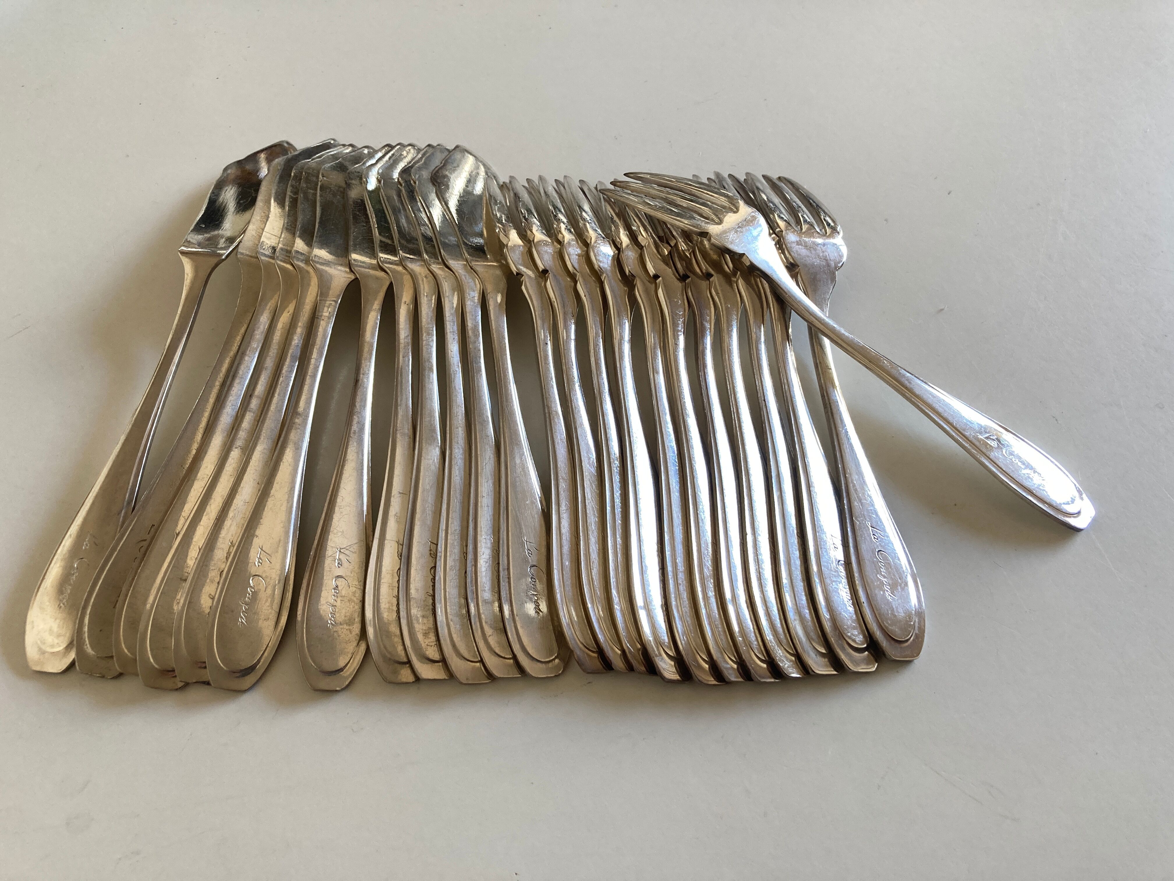 Set of 12 knives and 12 forks of brasserie La Coupole 1970