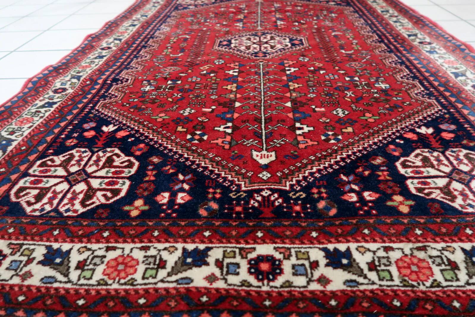 Handmade vintage Persian Malayer rug 106cm x 151cm, 1970s
