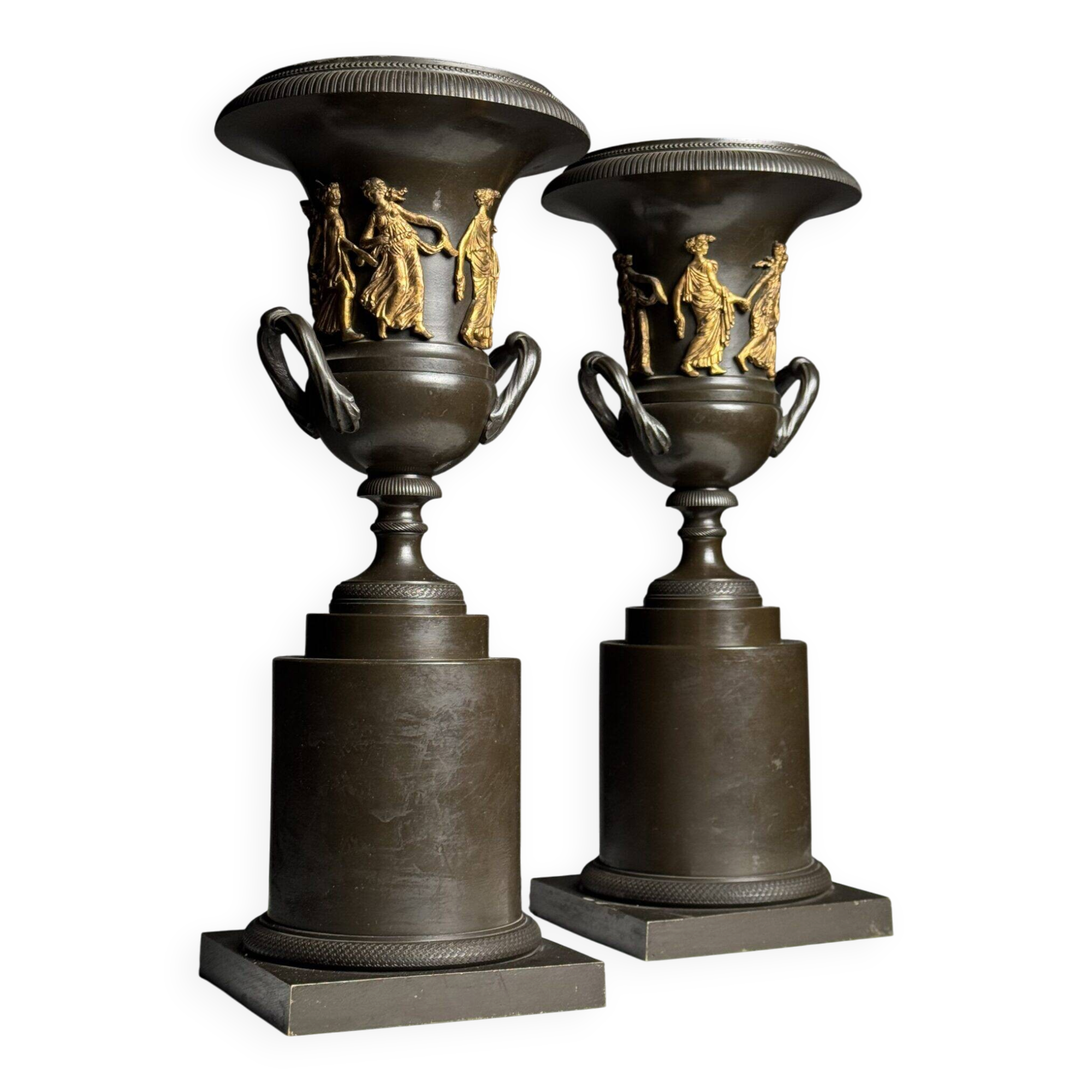 Paire de vases en bronze de style Empire