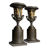 Paire de vases en bronze de style Empire