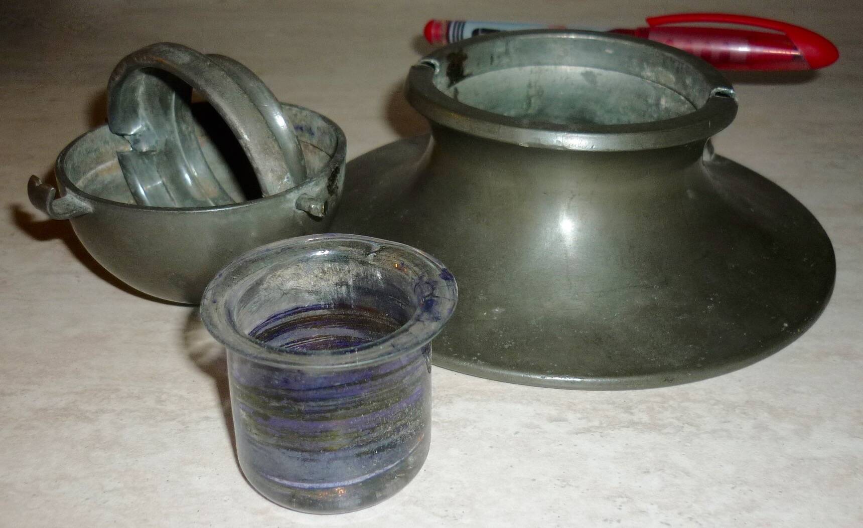 Encrier de navire en étain