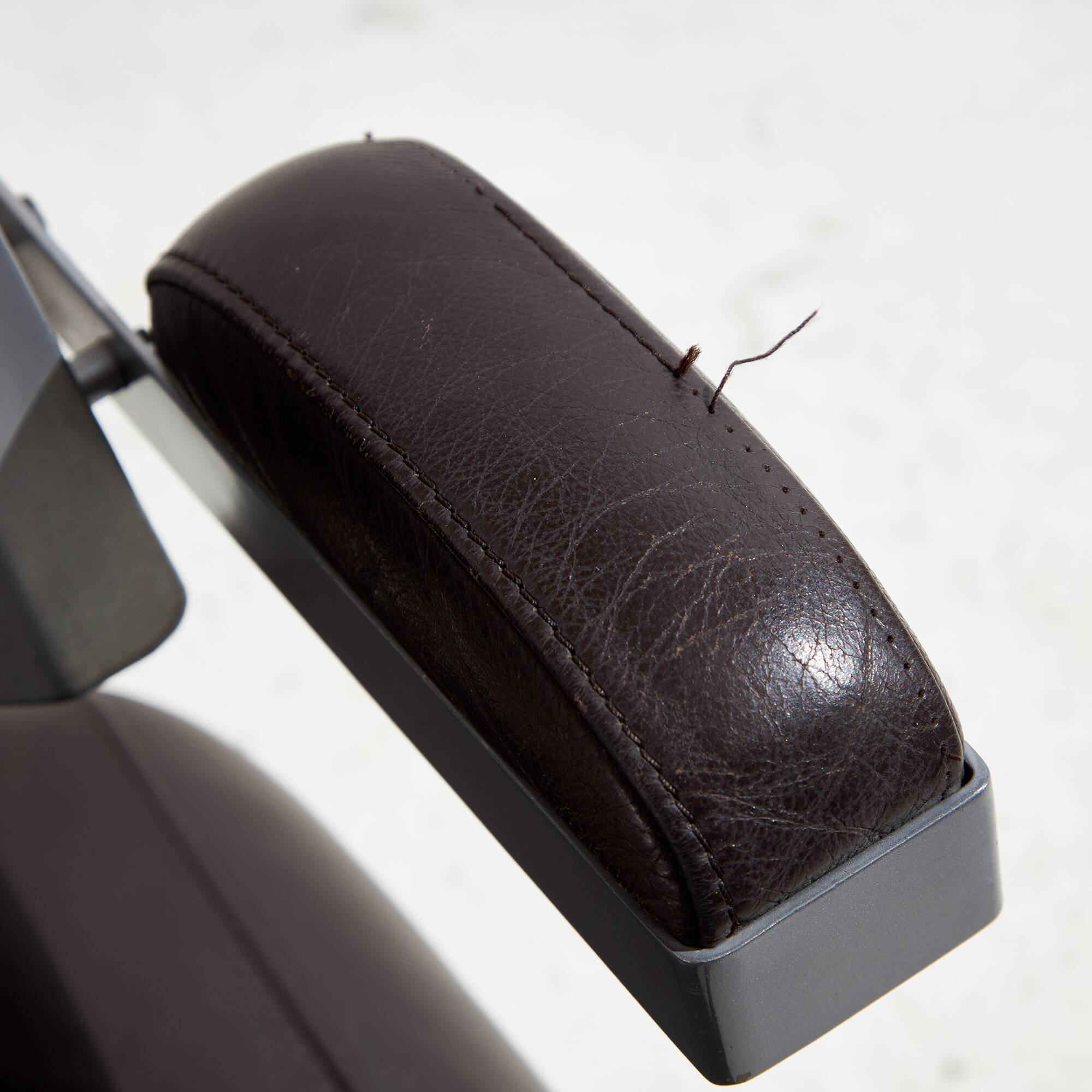 Fauteuil Oscar par Harri Korhonen pour Inno Interior Oy, années 1980 (MK10538)