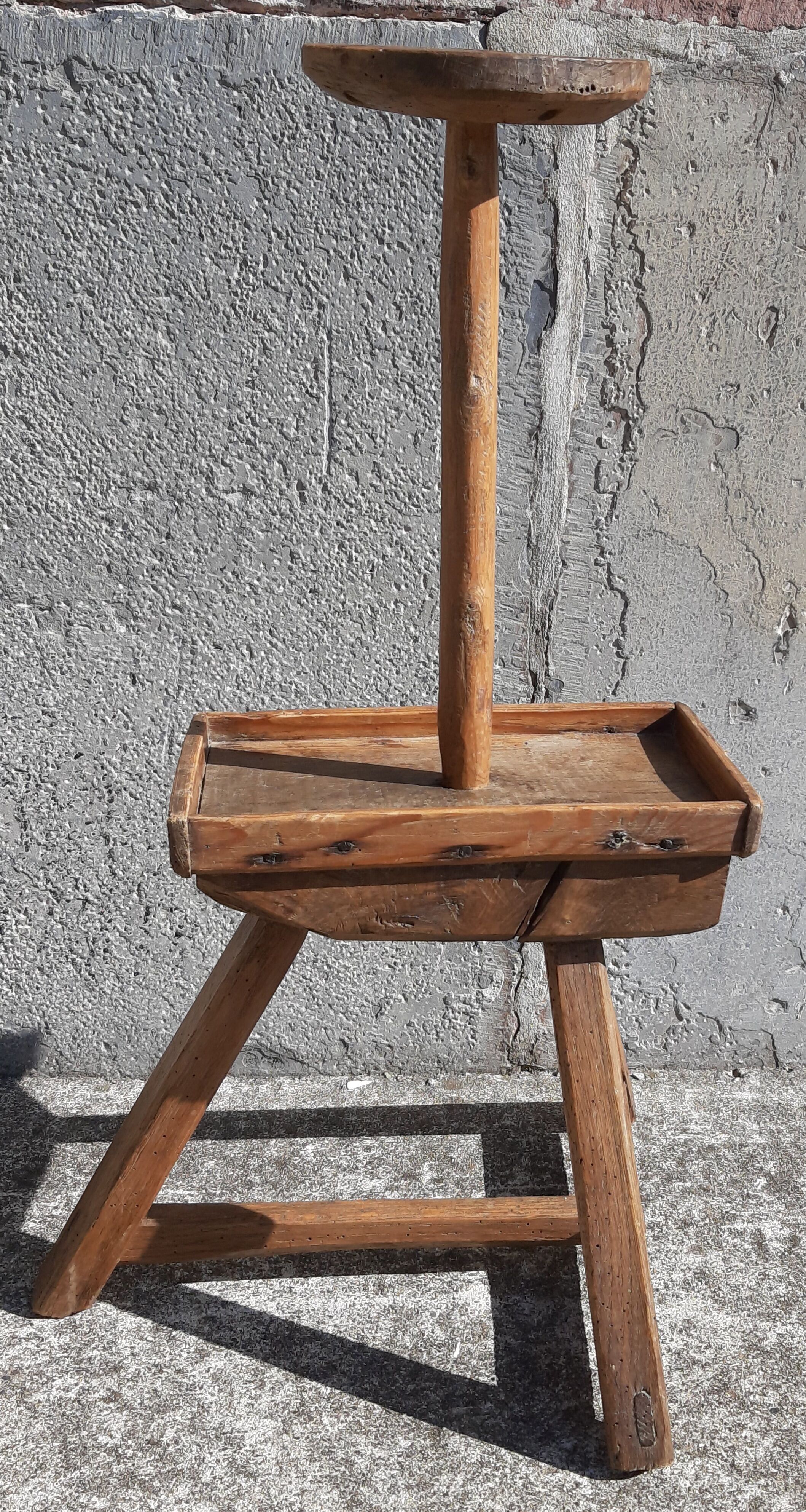 Wooden tripod