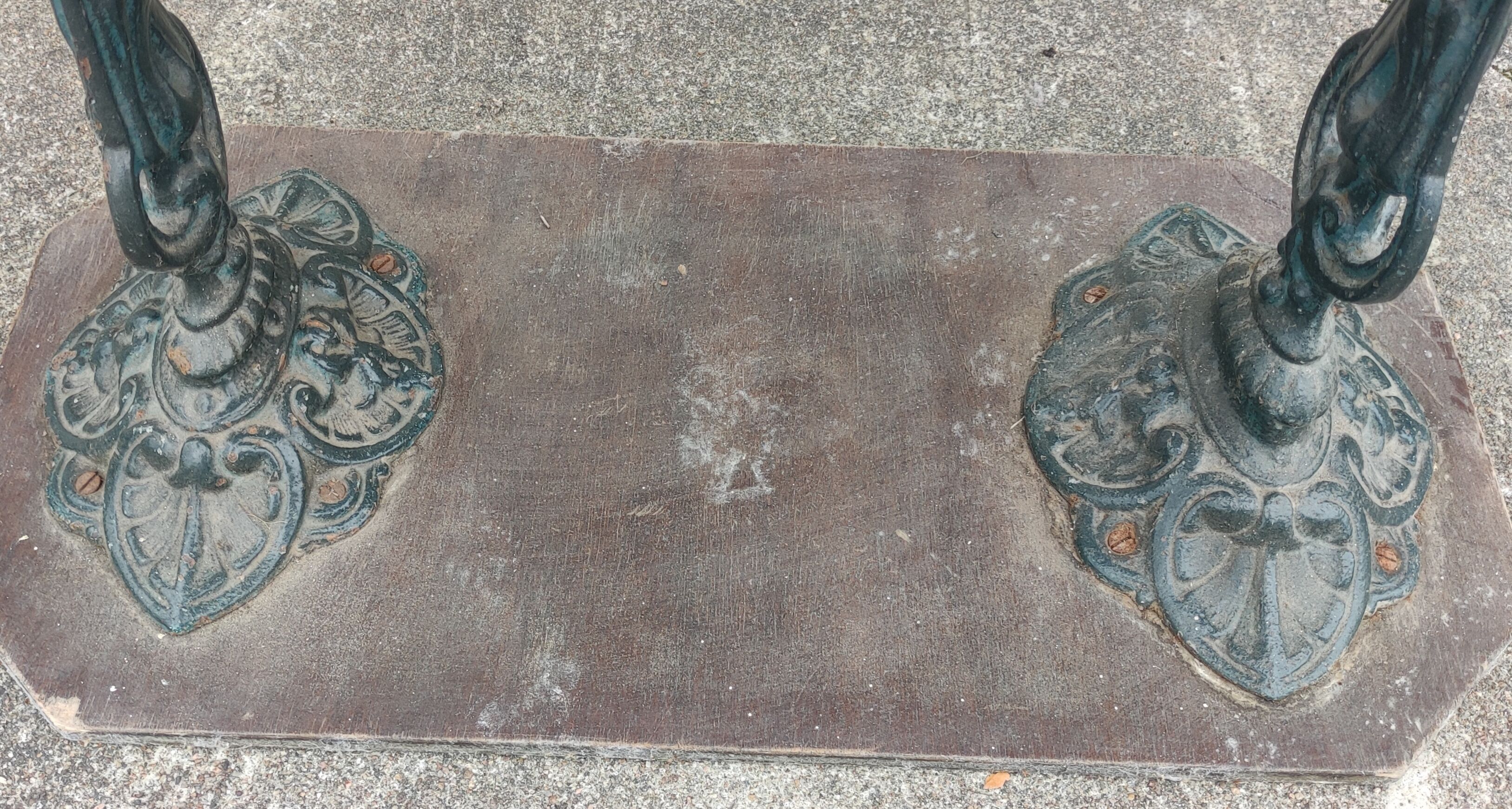 Ancienne table de bistrot