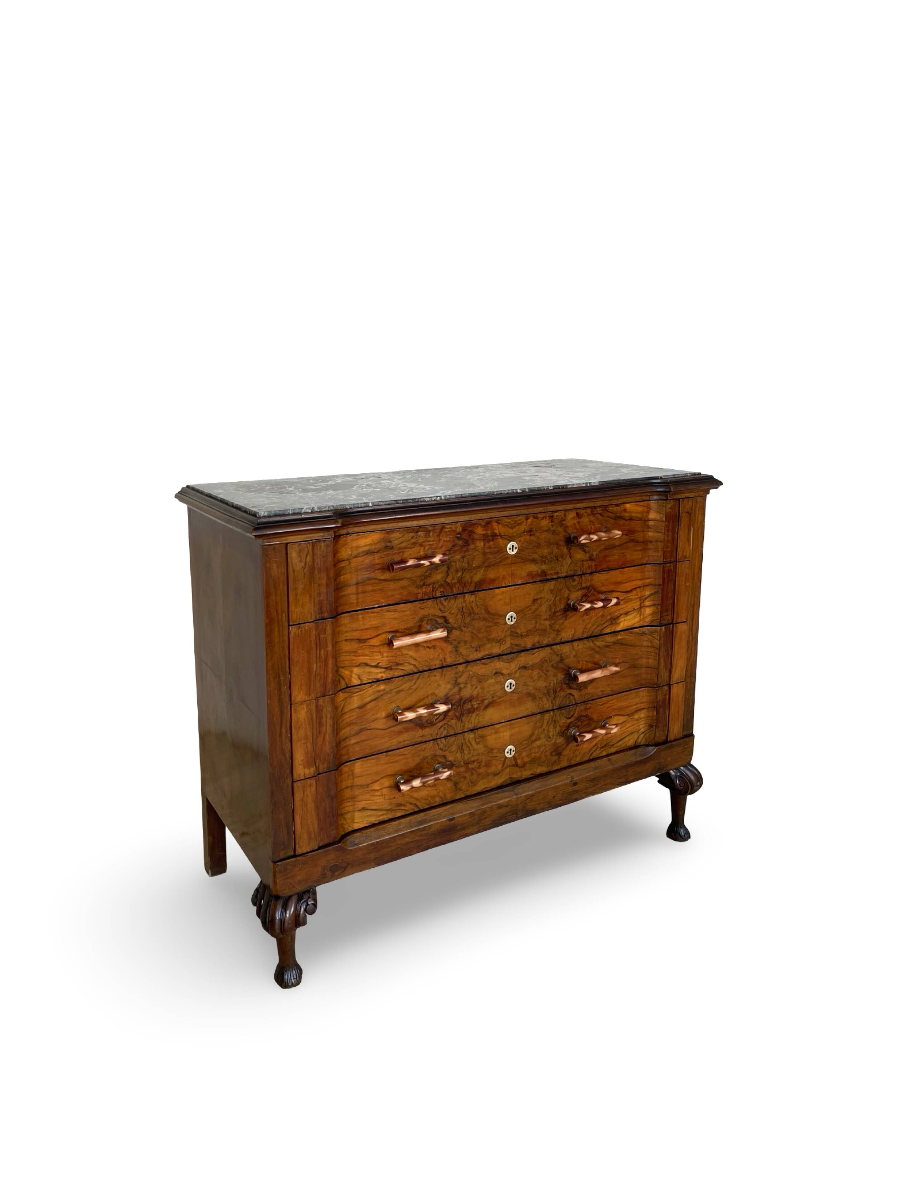 An Italian chest of drawers from the 1940s.