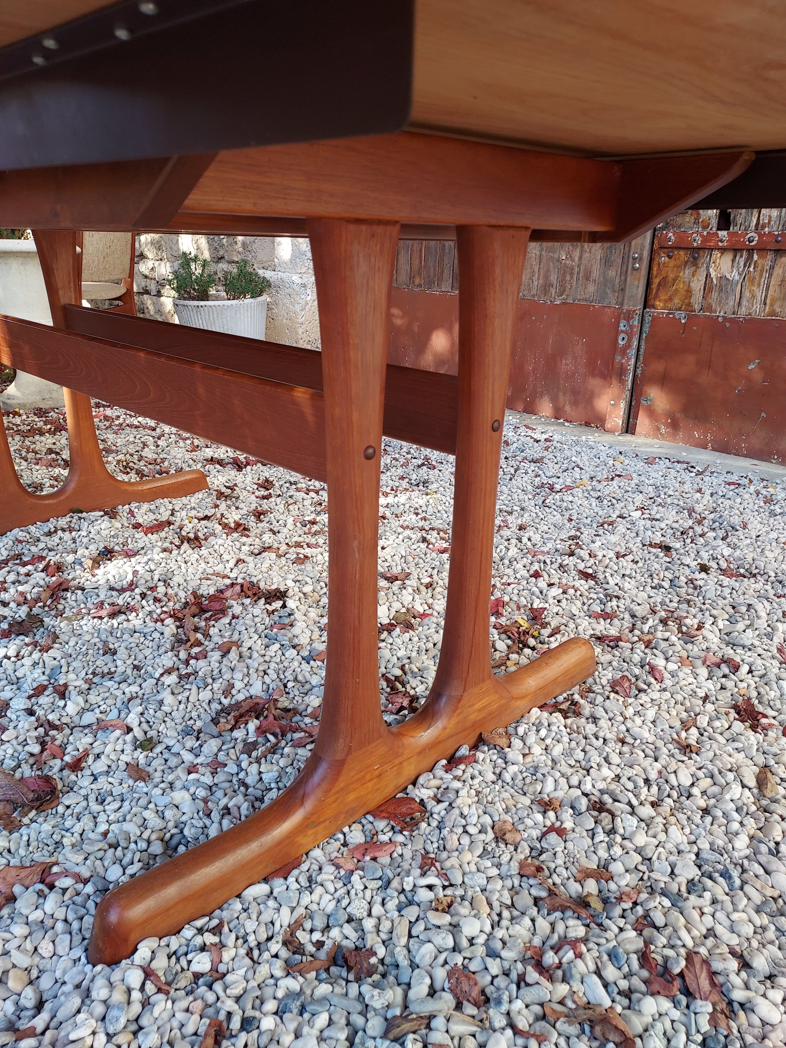 Table danoise teck xxl C.K Rosengaarden