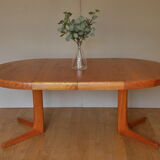 Elm meal table 2 central foot extensions