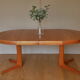 Table de repas en orme 2 rallonges pied central