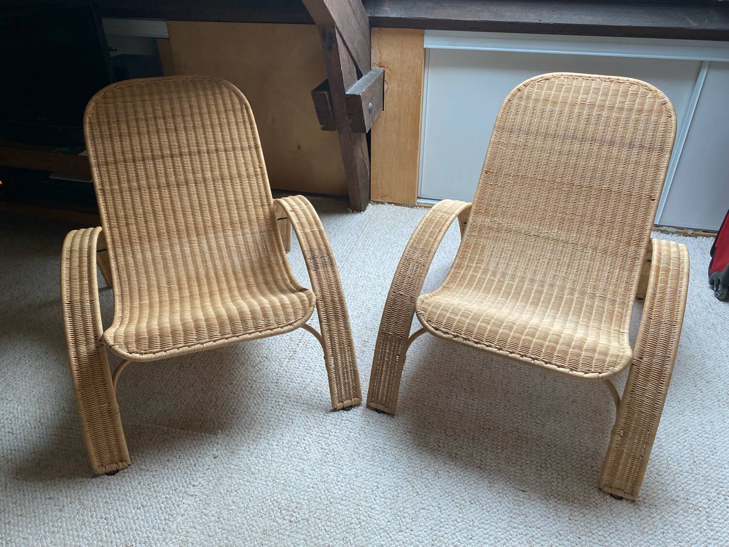 Pair of wicker armchairs