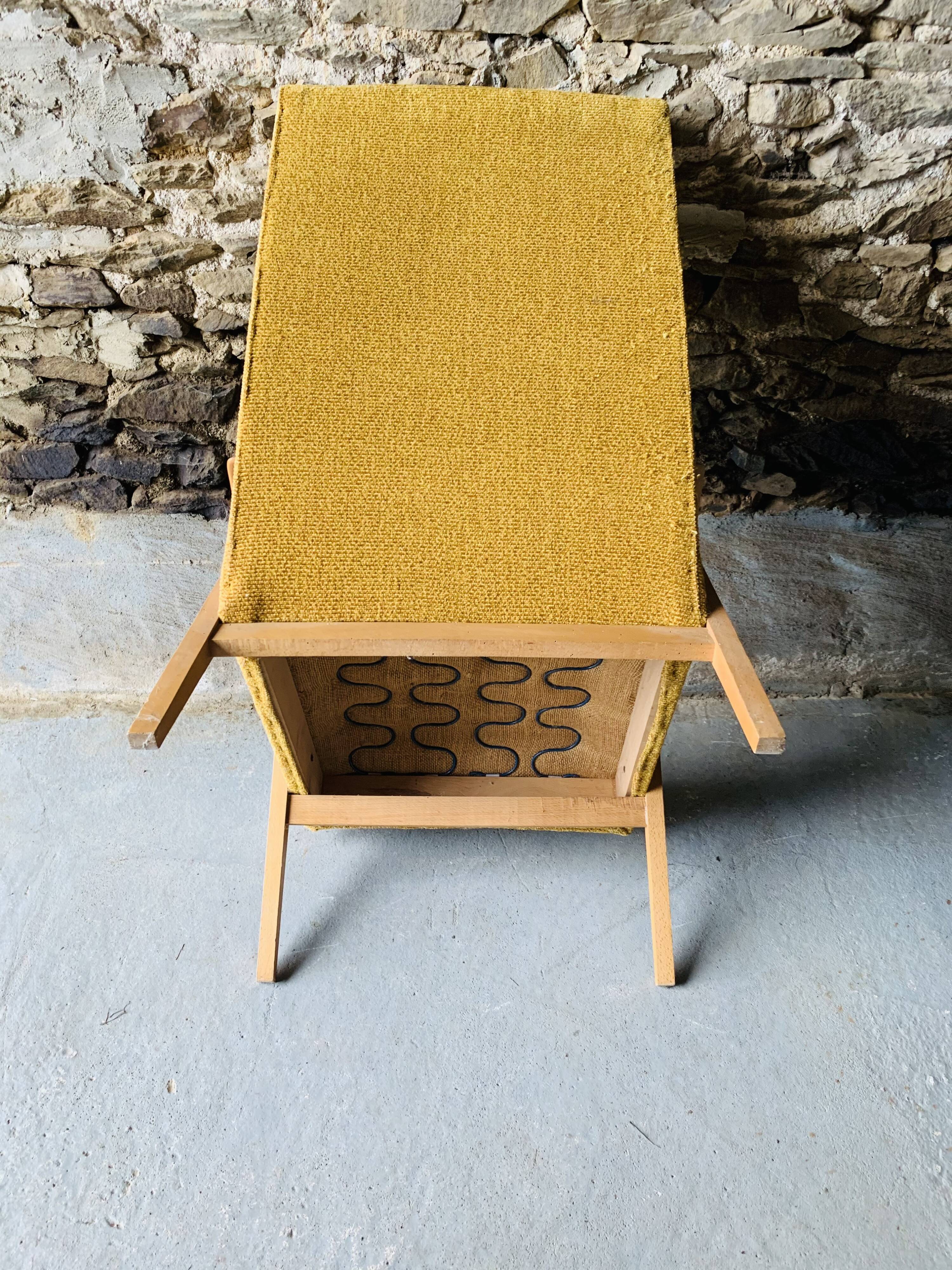 Fauteuil moutarde - bois et velours