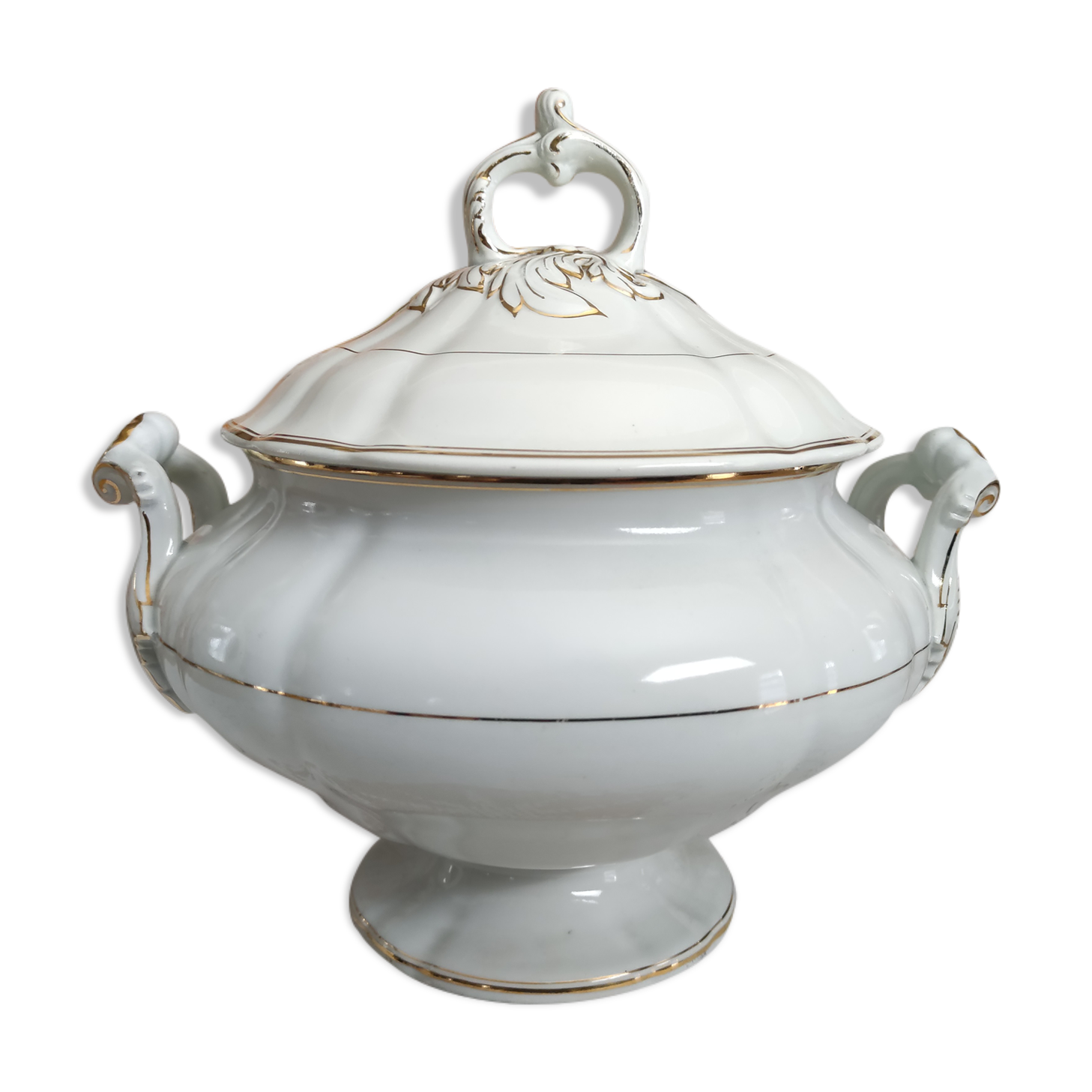 Niederweiler soup bowl in white earthenware bordered gold