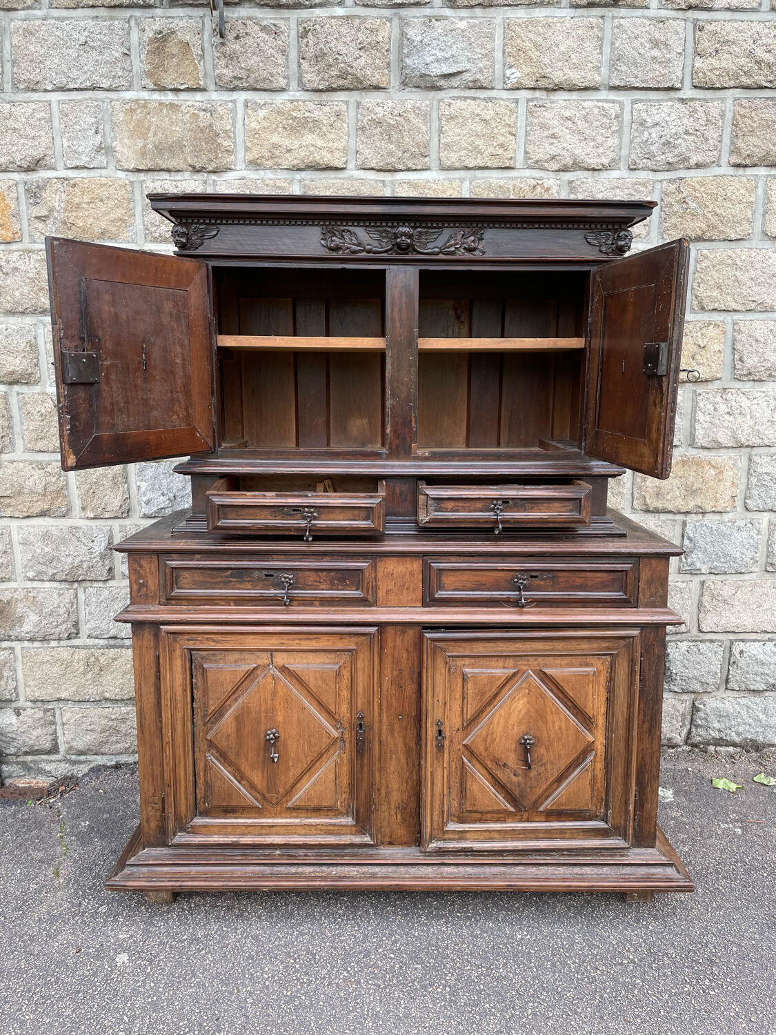 Buffet d'époque Louis XIII  du 18ème siècle