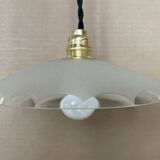 Petite suspension en verre ancienne