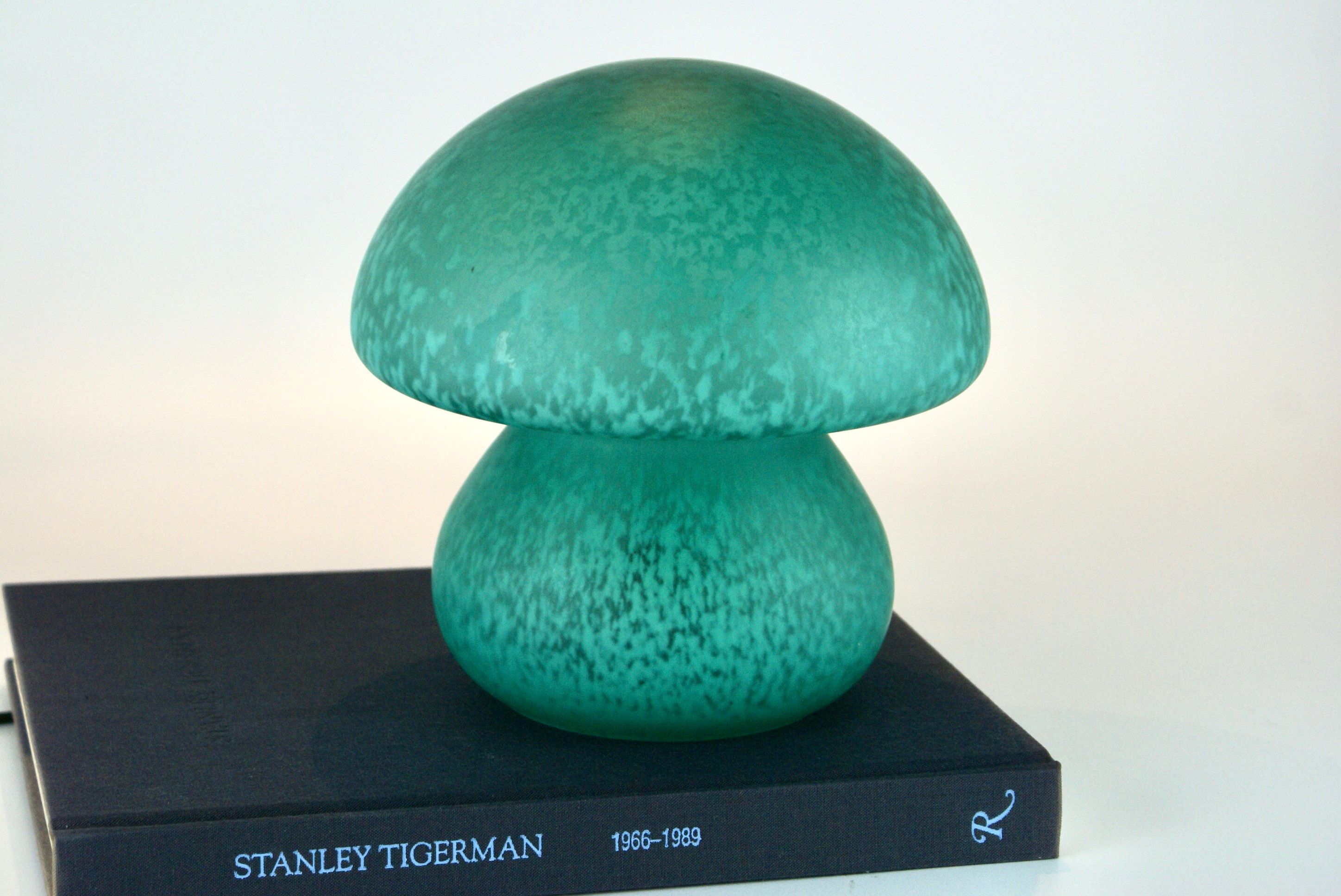 Lampe en verre en forme de champignon vert 1970