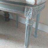 Chaises élégantes et stylisées. lot 2