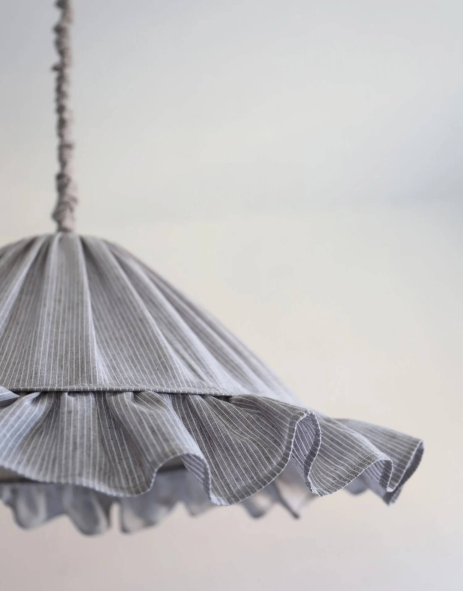 Suspension Emilia, pleated lampshade with frills, grey stripes.