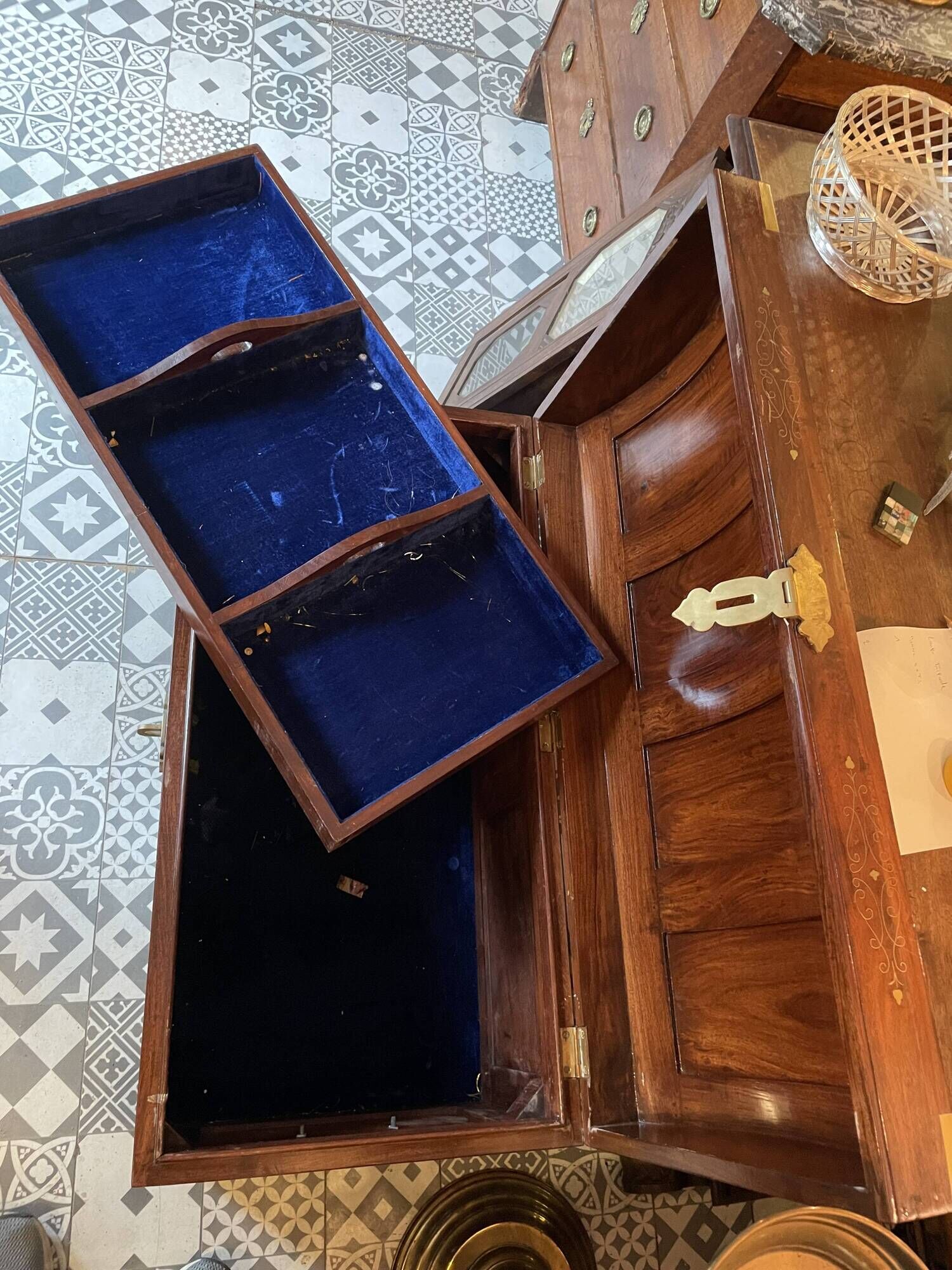 Anglo Indian wedding chest trunk in exotic wood decorated with polished brass inlay