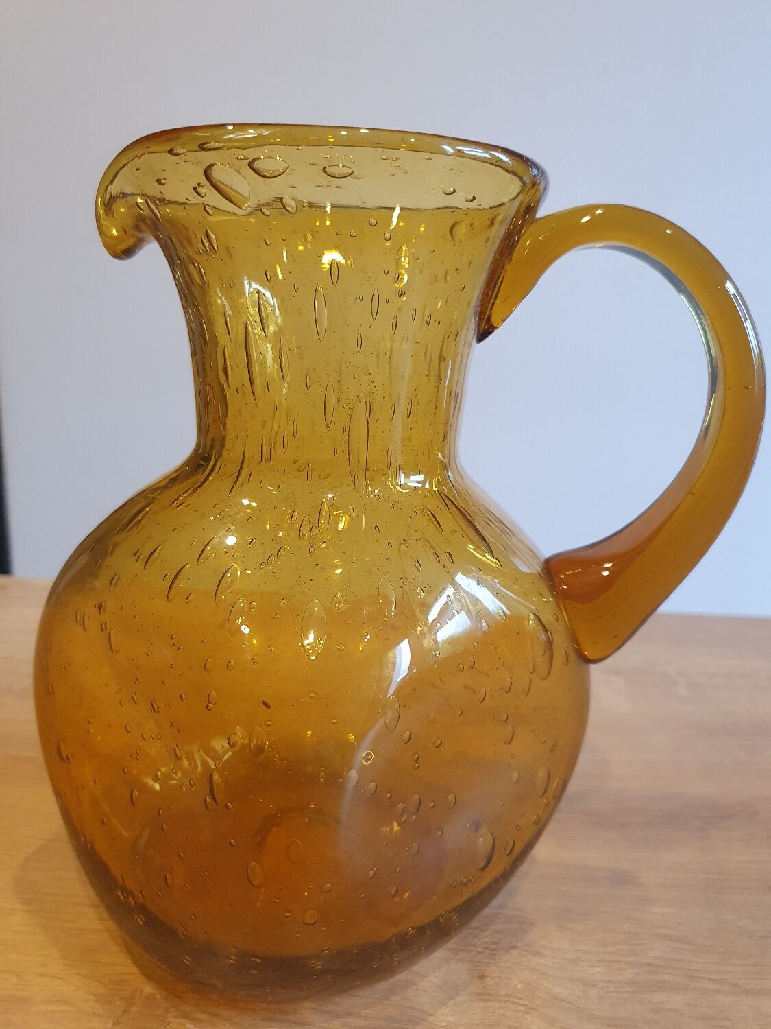 La Rochere bubbled glass carafe