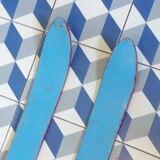 Pair of vintage skis and poles L=198cm