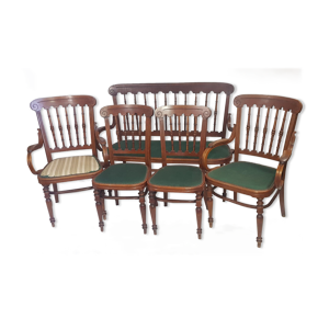 Salon en bois courbé