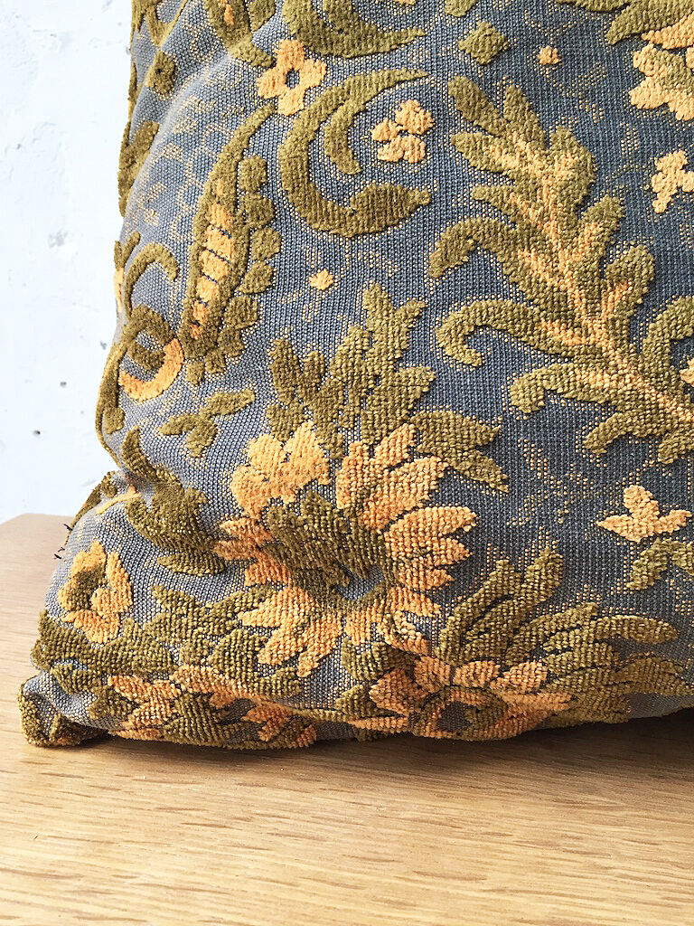 Cushion old fabric