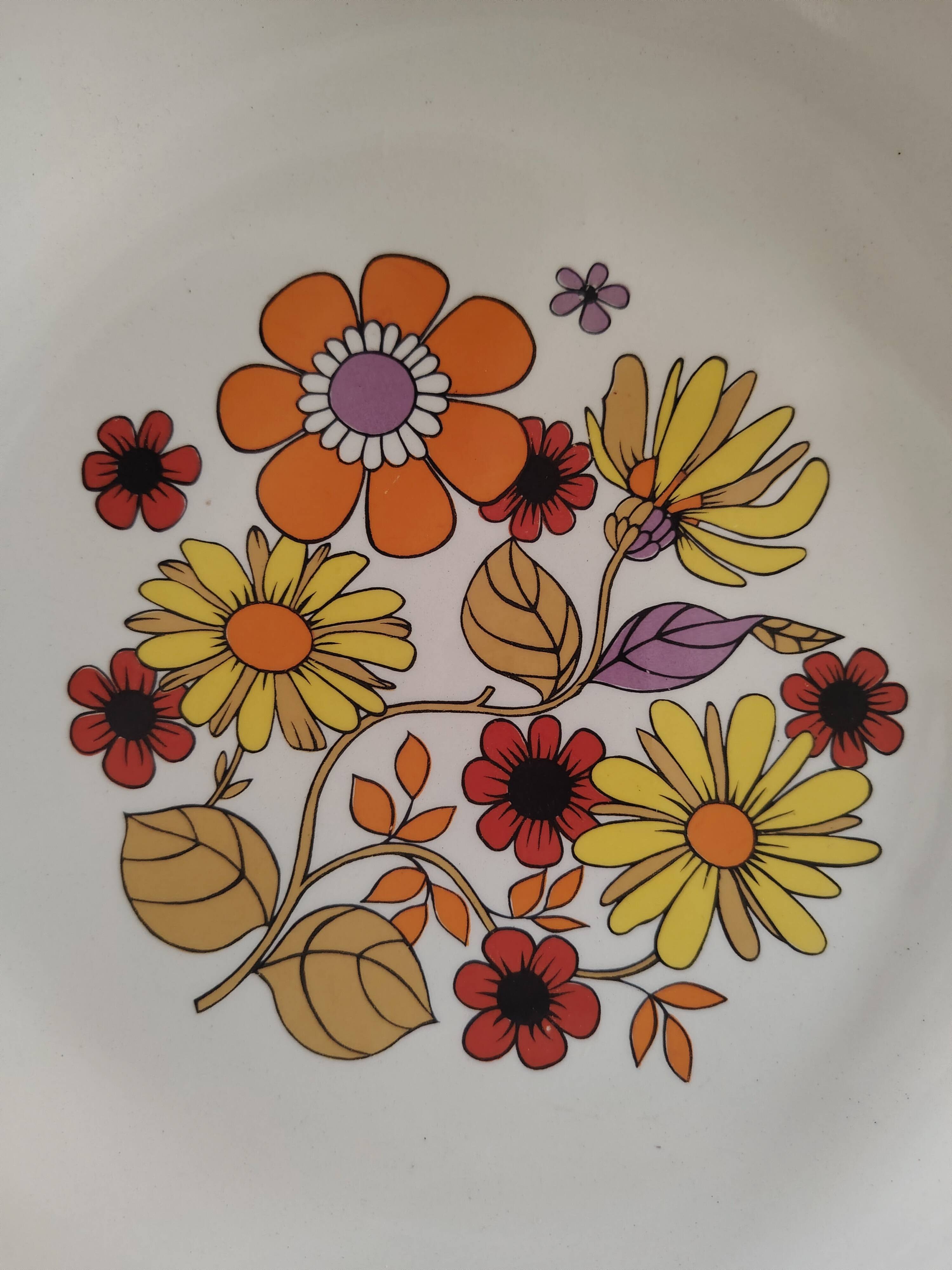 Vintage dish / large plate from the 70s