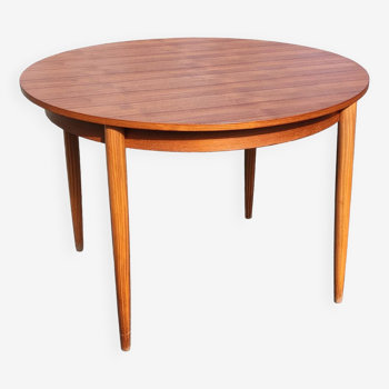 Old round extendable Scandinavian style table from the 1960s