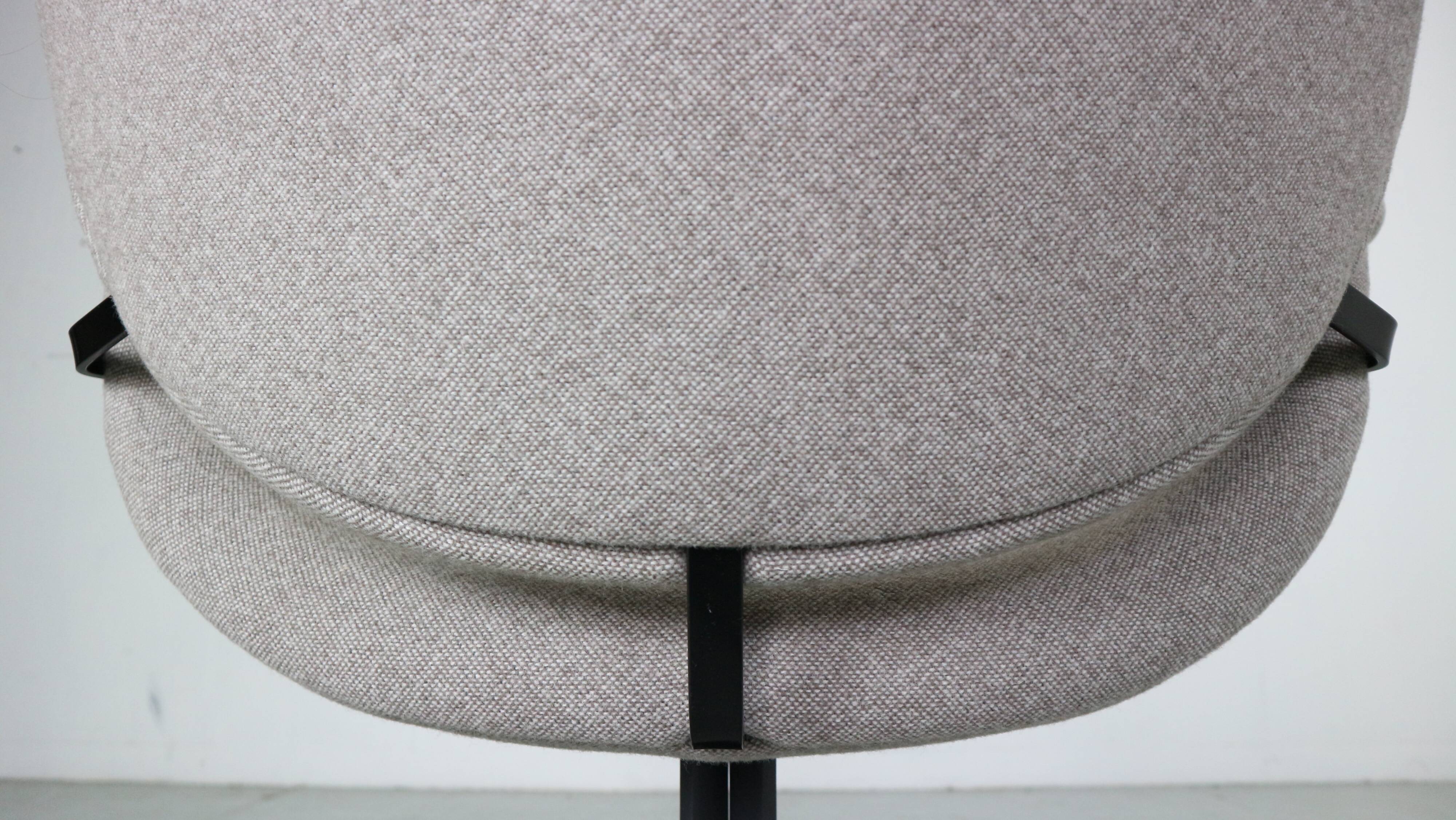 Pierre Paulin Original Midi Tulip Armchair for Artifort, 1960, Netherlands