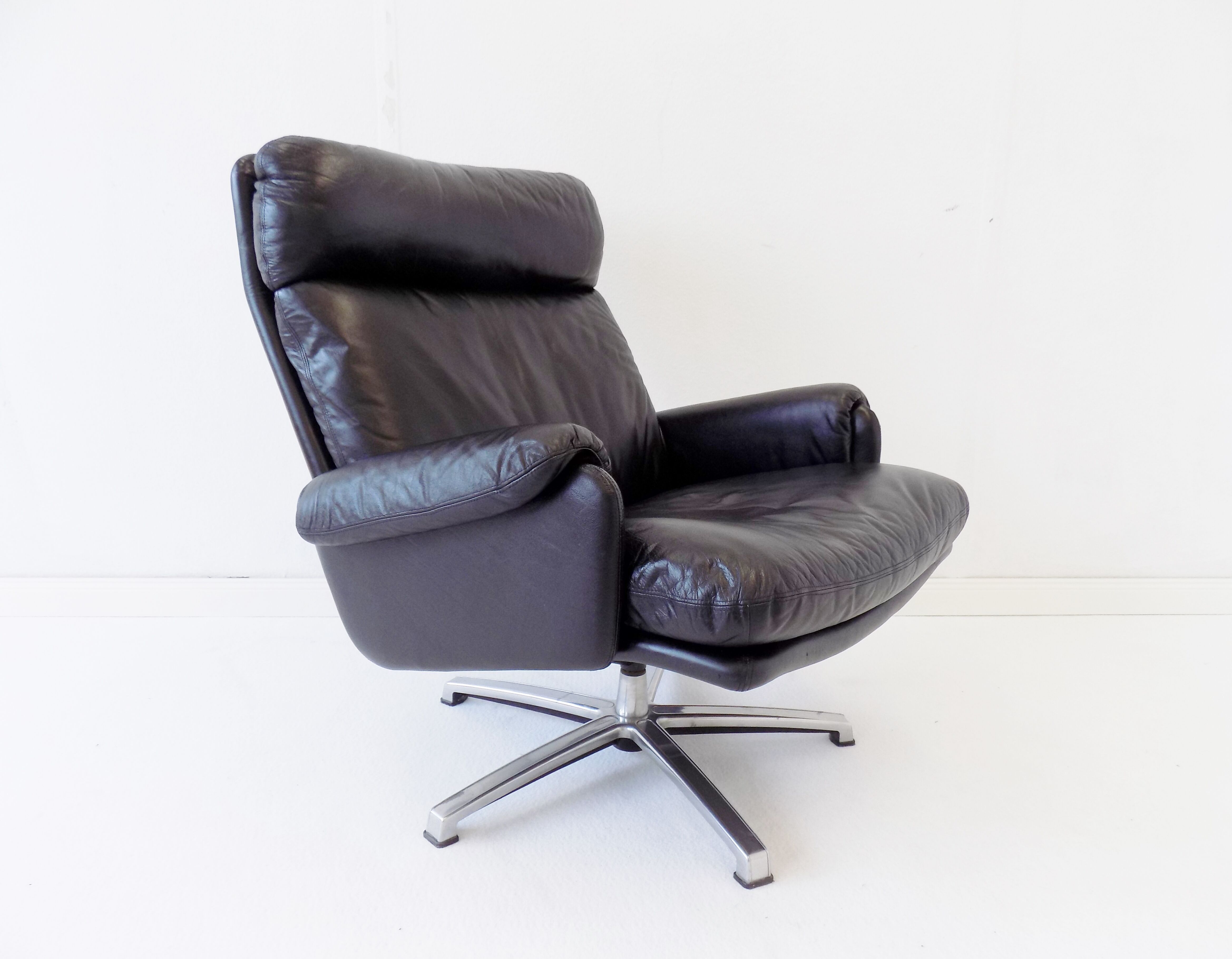 ESA black leather armchair by Werner Langenfeld