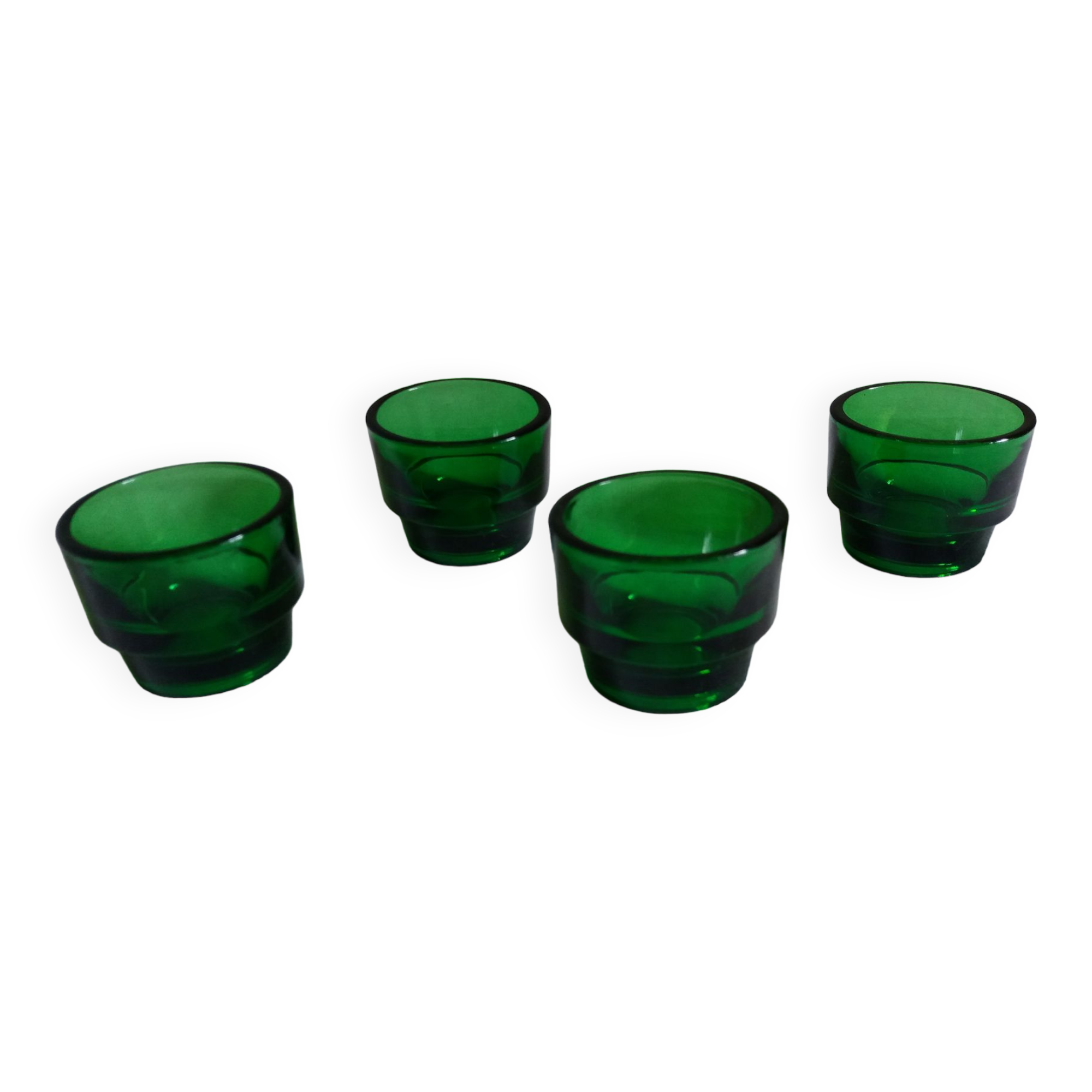 Set of 4 glass shells