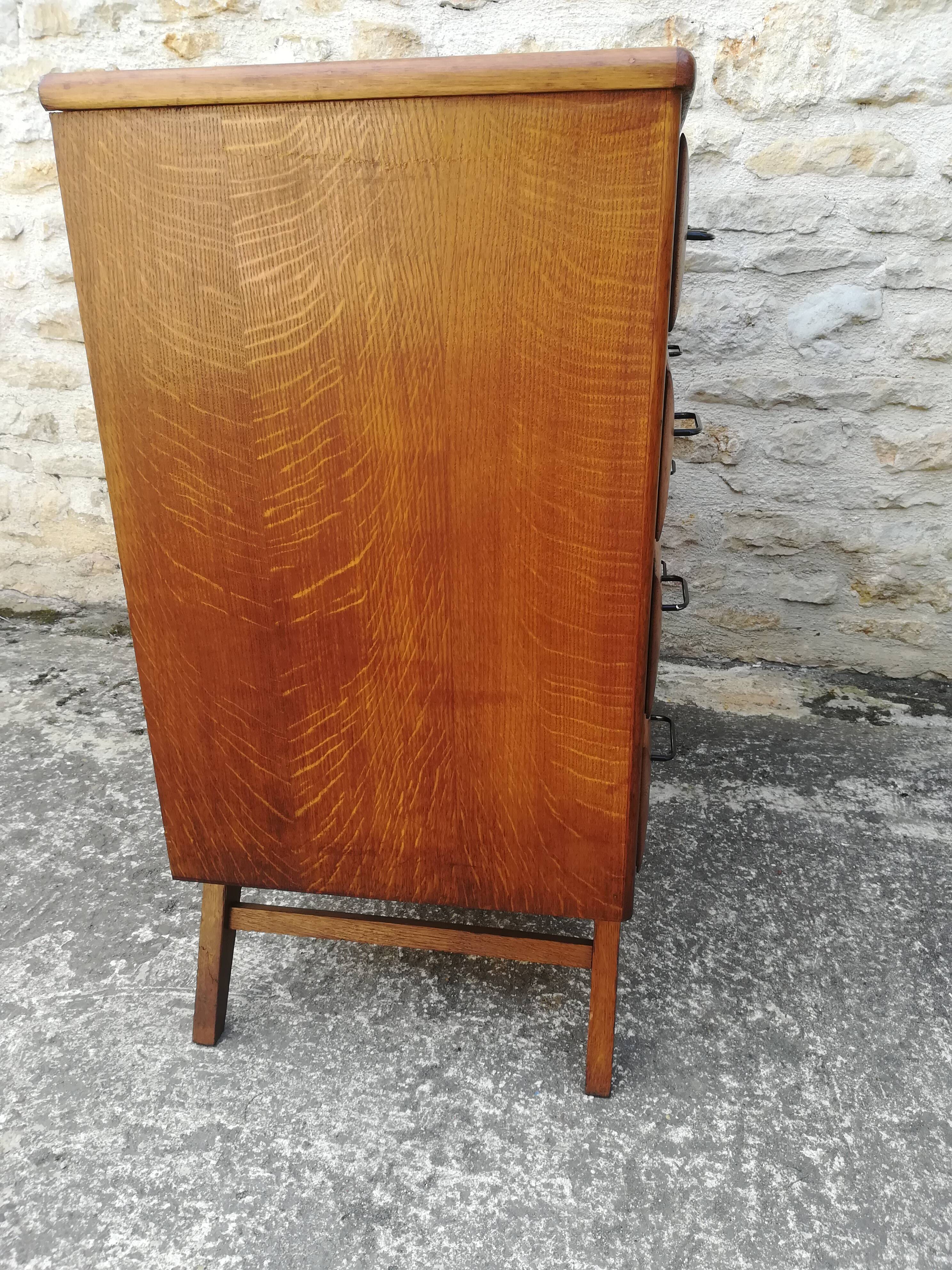 Vintage oak chest of drawers