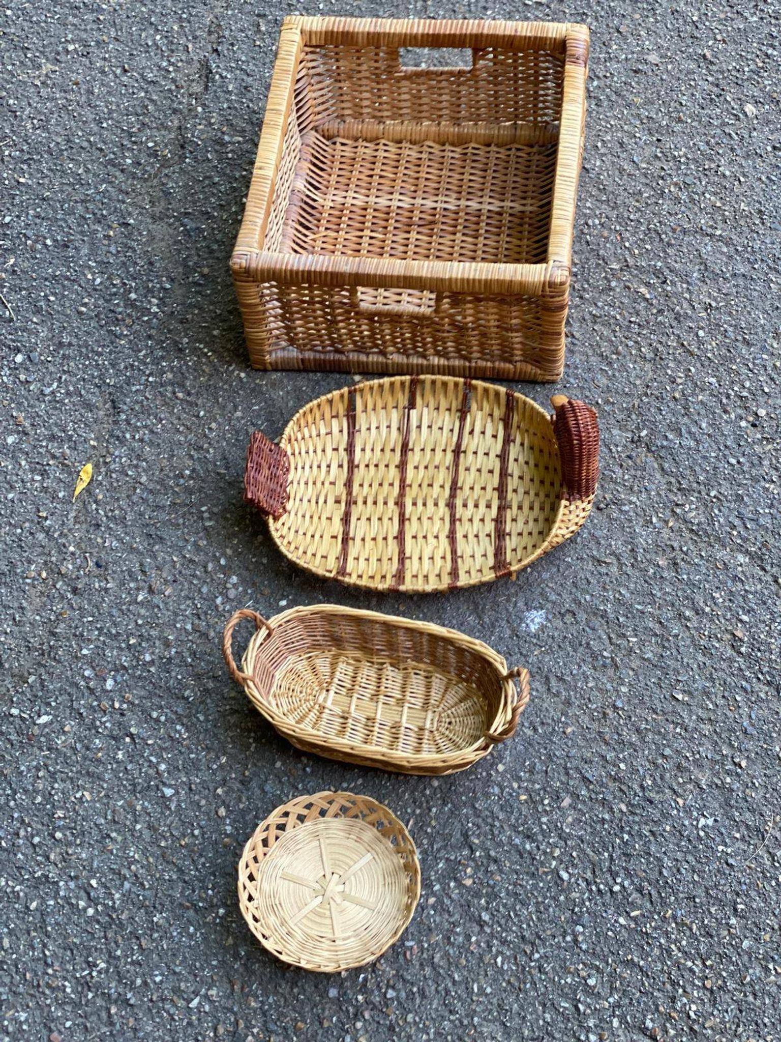 4 paniers en rotin et osier