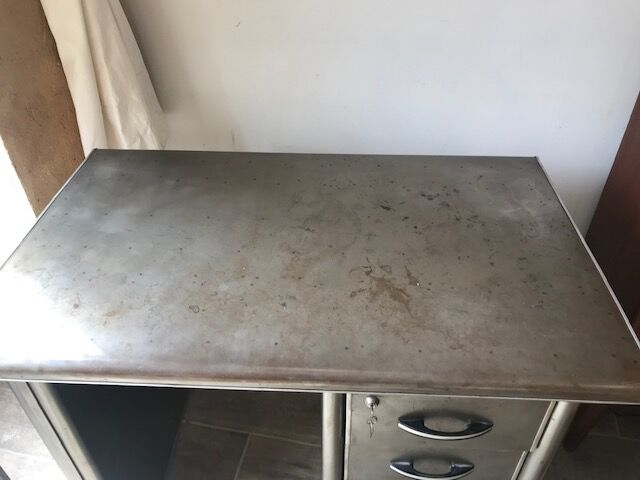 Bureau industriel et chaise 50