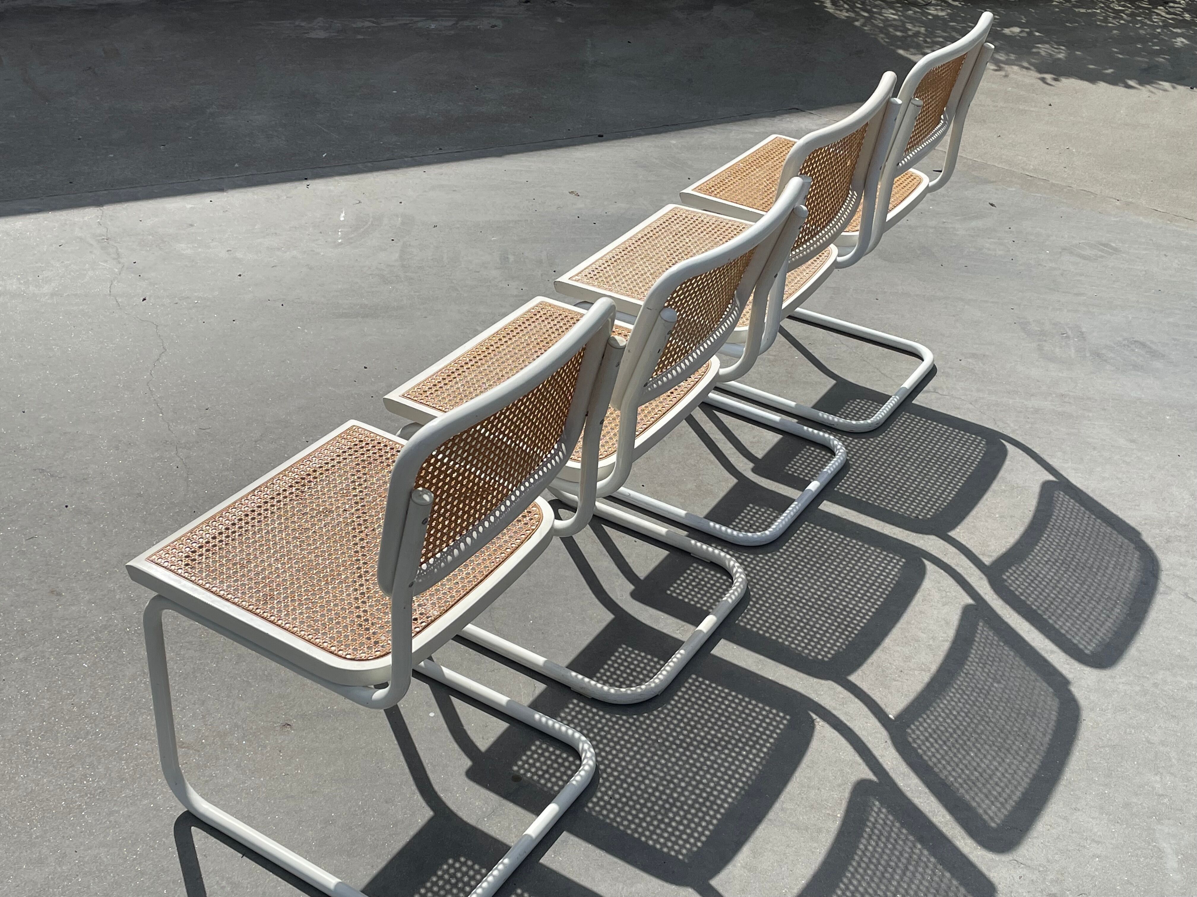 Set of 4 Cesca b32 model chairs in white