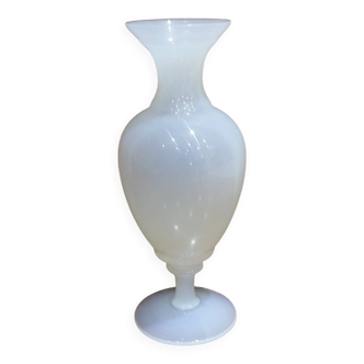 Très Joli Vase Soliflore En Opaline