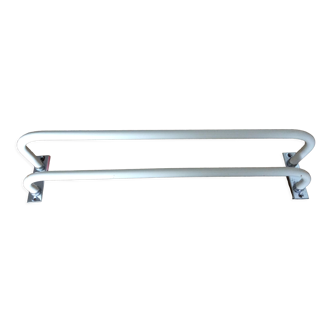 Towel rack