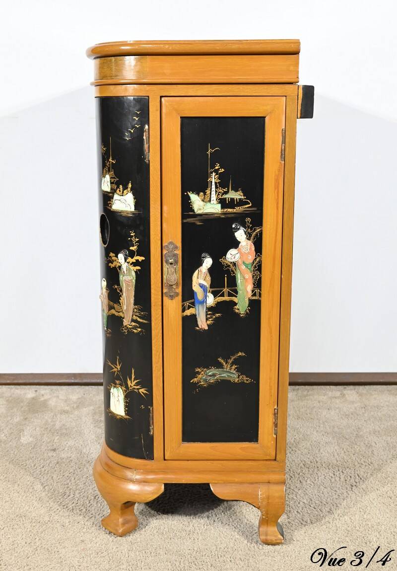 Asian Liquor Cabinet in Lacquered Wood, China – 1950