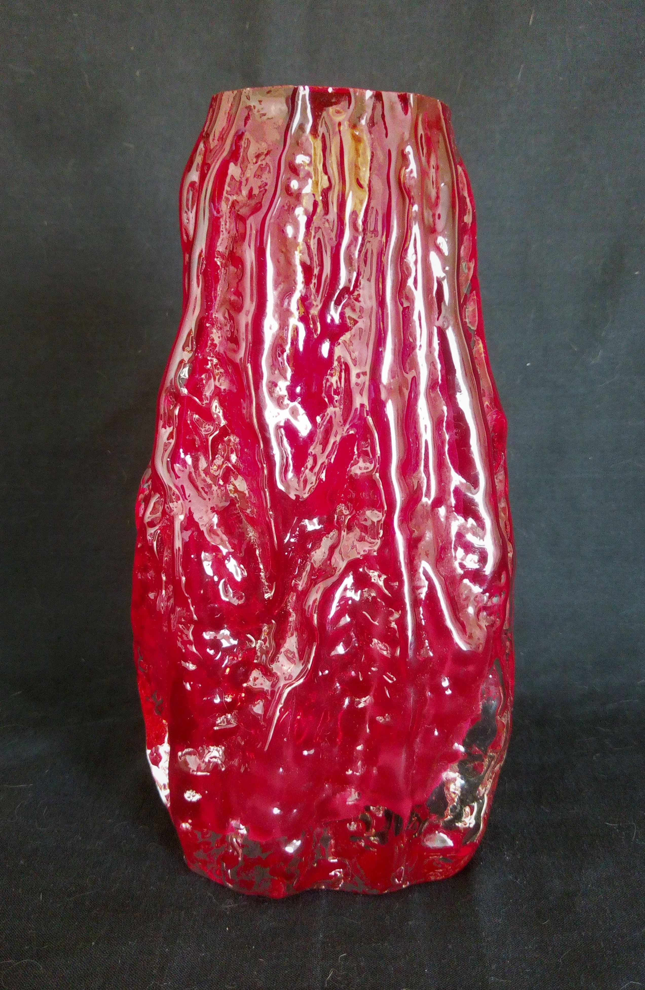 Mouth-blown rock crystal vase, red, Glassworks Ingrid, Germany