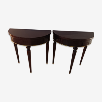 Paire de tables d'appoint ou de chevet