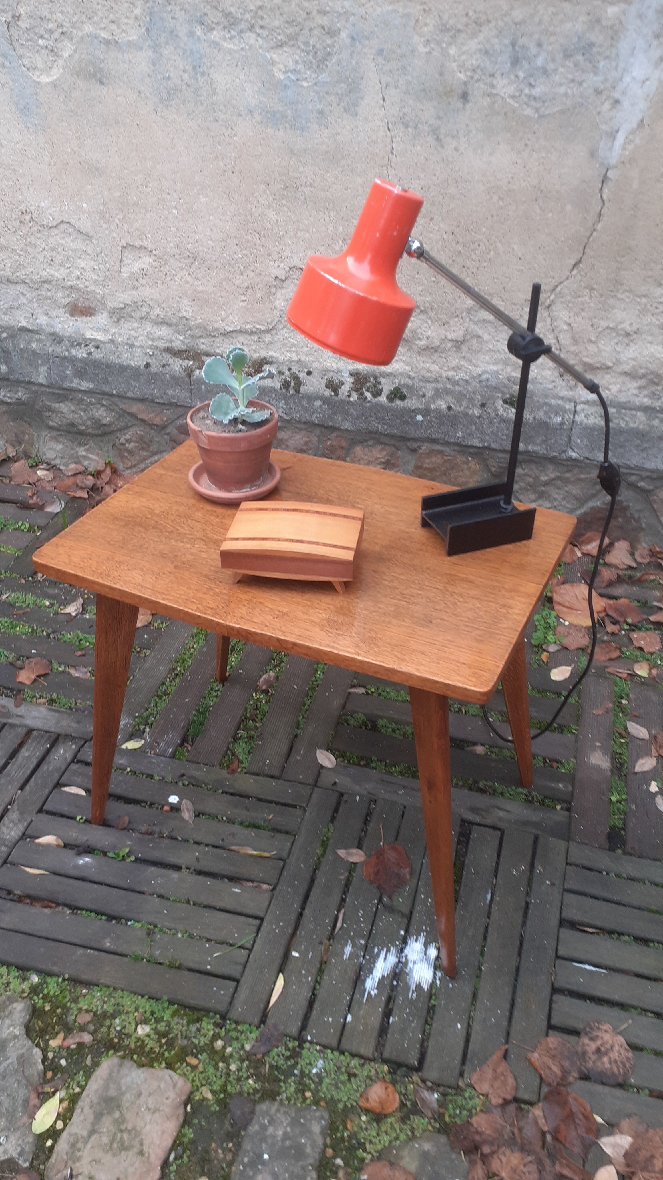 Vintage oak side coffee table in 50-year-round