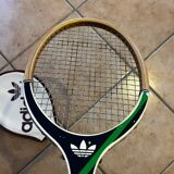 Ancienne Raquette de Tennis Adidas ADS 030 + Pochette de Protection –