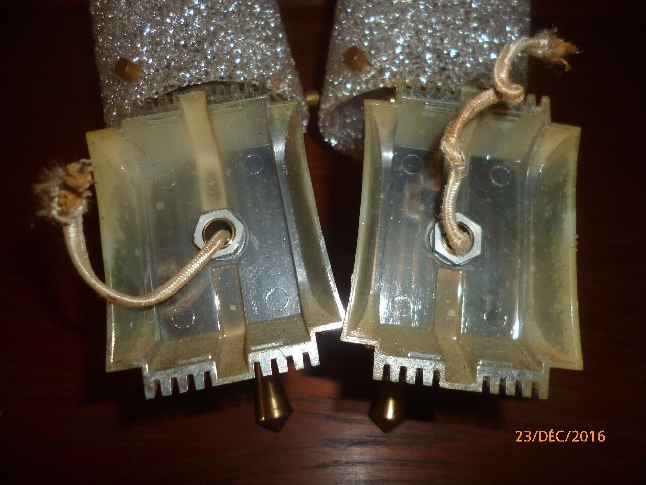 Lot of 2 sconces resin 1960 70 granitee