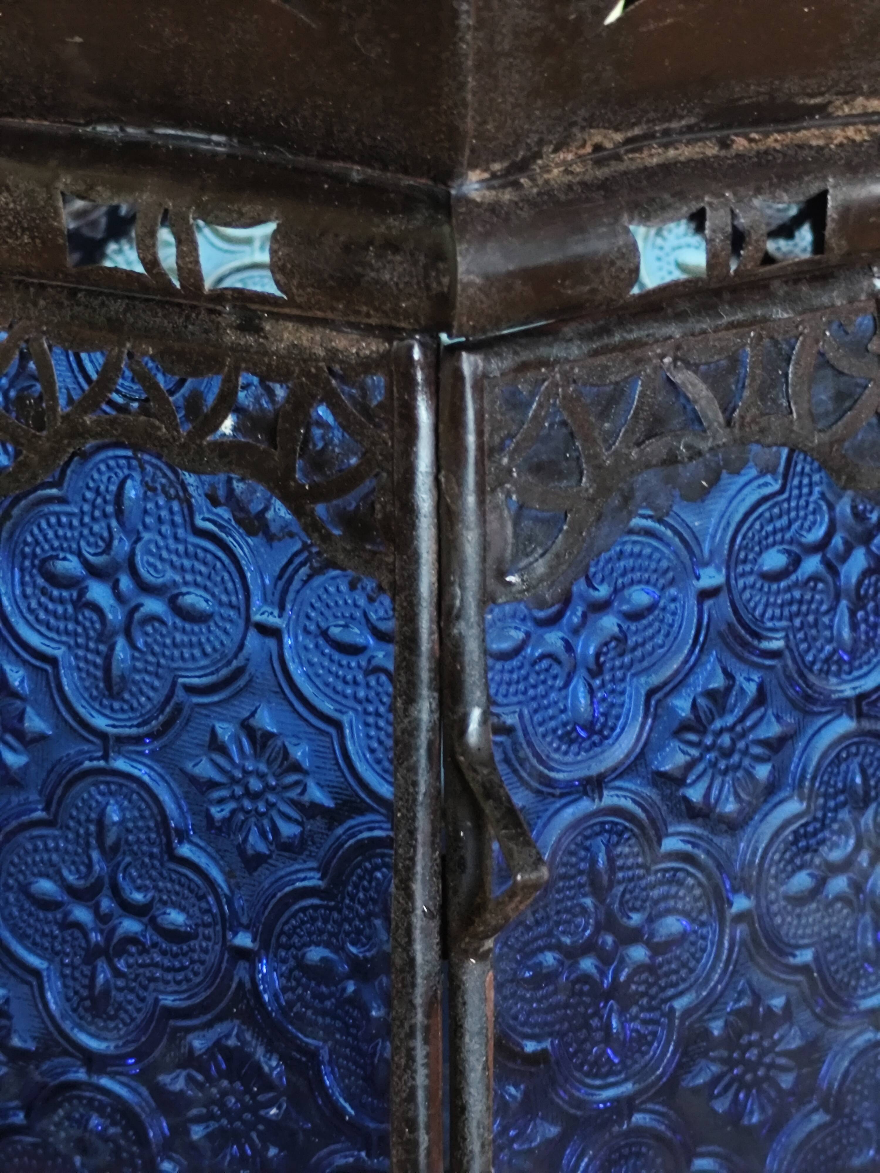 Blue hexagonal Moroccan lantern table lamp